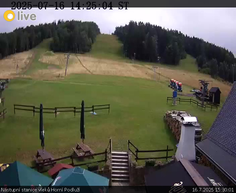 Skiareál Horní Podluží - Nástupní stanice vleků Horní Podluží - 16.7.2025 v 15:30 Skiareál Horní Podluží - Nástupní stanice vleků Horní Podluží - 16.7.2025 v 15:30