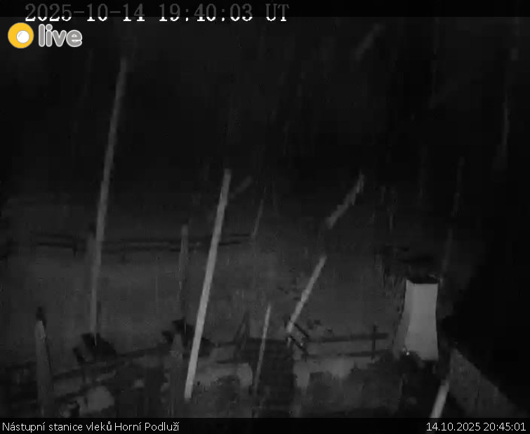 Skiareál Horní Podluží - Nástupní stanice vleků Horní Podluží - 14.10.2025 v 20:45 Skiareál Horní Podluží - Nástupní stanice vleků Horní Podluží - 14.10.2025 v 20:45