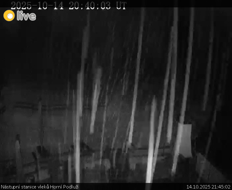 Skiareál Horní Podluží - Nástupní stanice vleků Horní Podluží - 14.10.2025 v 21:45 Skiareál Horní Podluží - Nástupní stanice vleků Horní Podluží - 14.10.2025 v 21:45