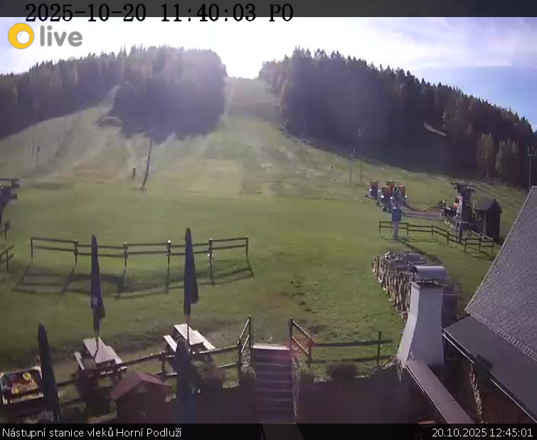 Skiareál Horní Podluží - Nástupní stanice vleků Horní Podluží - 20.10.2025 v 12:45 Skiareál Horní Podluží - Nástupní stanice vleků Horní Podluží - 20.10.2025 v 12:45