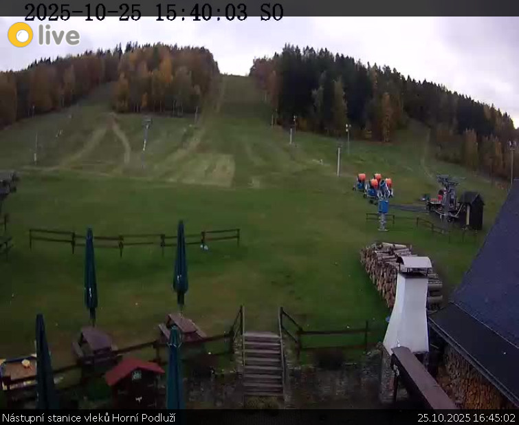 Skiareál Horní Podluží - Nástupní stanice vleků Horní Podluží - 25.10.2025 v 16:45 Skiareál Horní Podluží - Nástupní stanice vleků Horní Podluží - 25.10.2025 v 16:45