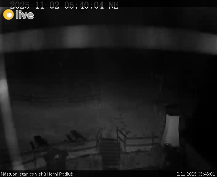 Skiareál Horní Podluží - Nástupní stanice vleků Horní Podluží - 2.11.2025 v 05:45