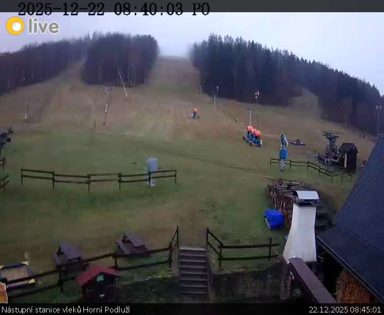 Skiareál Horní Podluží - Nástupní stanice vleků Horní Podluží - 22.12.2025 v 08:45