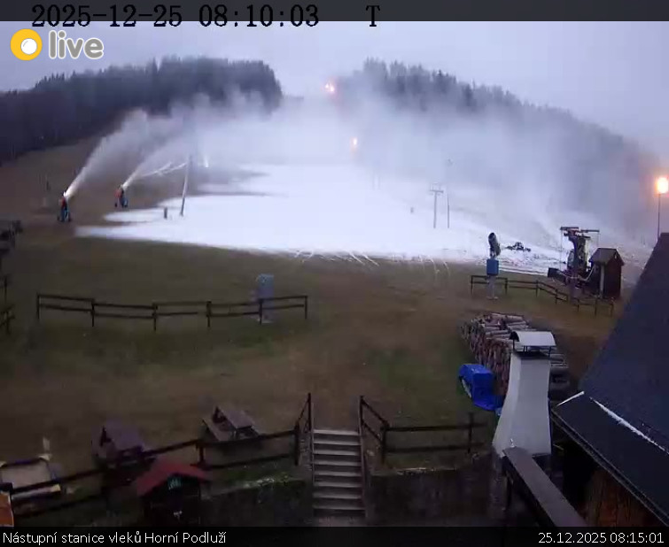 Skiareál Horní Podluží - Nástupní stanice vleků Horní Podluží - 25.12.2025 v 08:15