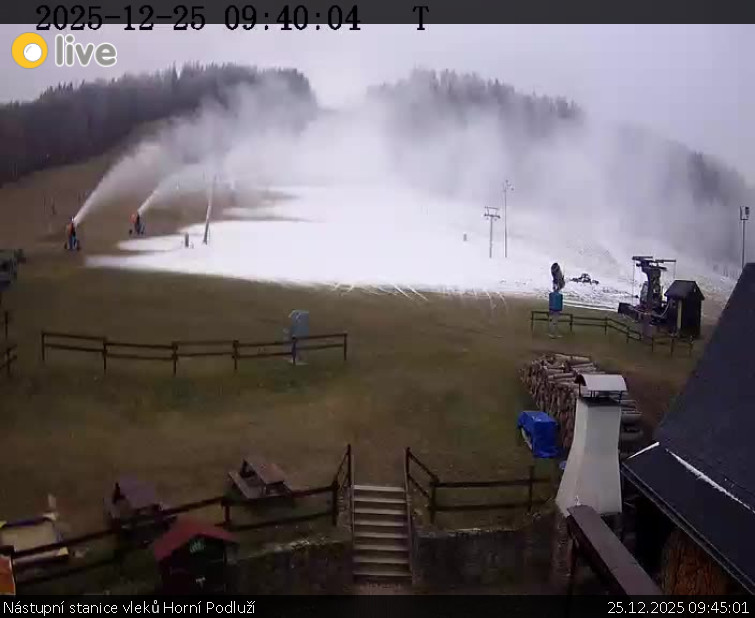 Skiareál Horní Podluží - Nástupní stanice vleků Horní Podluží - 25.12.2025 v 09:45