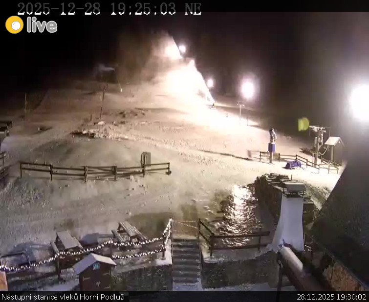 Skiareál Horní Podluží - Nástupní stanice vleků Horní Podluží - 28.12.2025 v 19:30