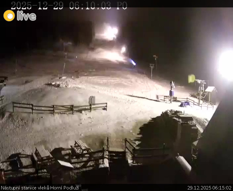 Skiareál Horní Podluží - Nástupní stanice vleků Horní Podluží - 29.12.2025 v 06:15