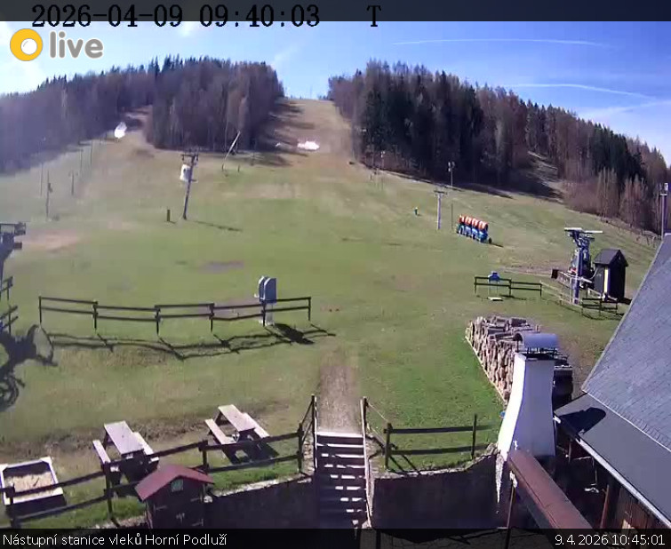 Skiareál Horní Podluží - Nástupní stanice vleků Horní Podluží - 9.4.2026 v 10:45