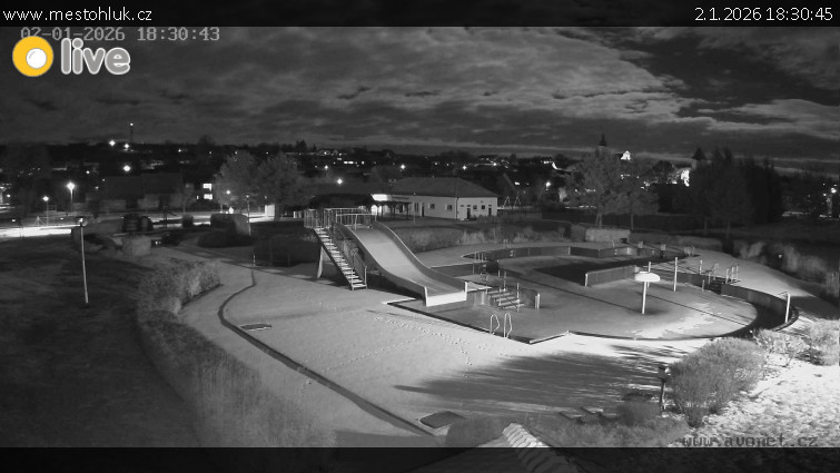 Koupaliště Hluk - Koupaliště Hluk - 2.1.2026 v 18:30