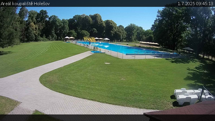 Zámecké koupaliště Holešov - Areál koupaliště Holešov - 1.7.2025 v 09:45 Zámecké koupaliště Holešov - Areál koupaliště Holešov - 1.7.2025 v 09:45