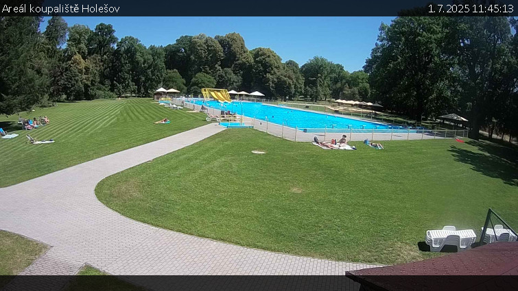 Zámecké koupaliště Holešov - Areál koupaliště Holešov - 1.7.2025 v 11:45 Zámecké koupaliště Holešov - Areál koupaliště Holešov - 1.7.2025 v 11:45