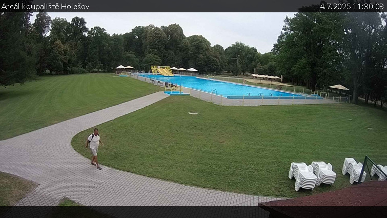 Zámecké koupaliště Holešov - Areál koupaliště Holešov - 4.7.2025 v 11:30 Zámecké koupaliště Holešov - Areál koupaliště Holešov - 4.7.2025 v 11:30