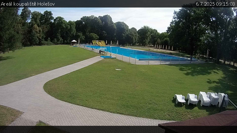 Zámecké koupaliště Holešov - Areál koupaliště Holešov - 6.7.2025 v 09:15 Zámecké koupaliště Holešov - Areál koupaliště Holešov - 6.7.2025 v 09:15