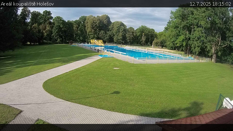 Zámecké koupaliště Holešov - Areál koupaliště Holešov - 12.7.2025 v 18:15 Zámecké koupaliště Holešov - Areál koupaliště Holešov - 12.7.2025 v 18:15
