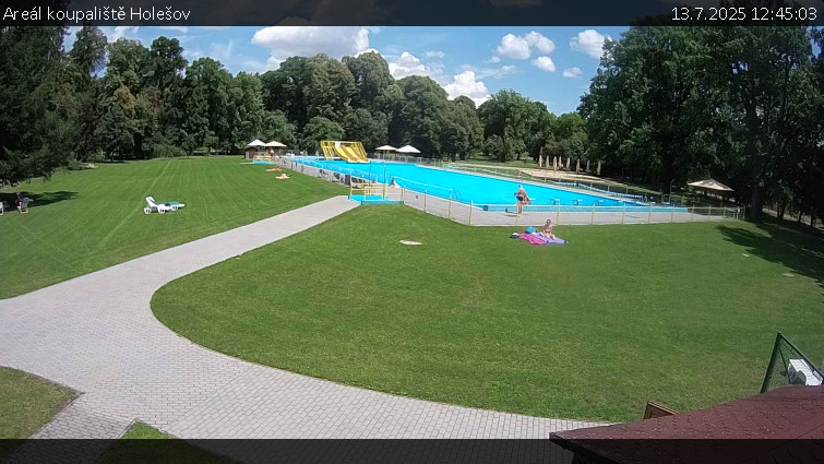 Zámecké koupaliště Holešov - Areál koupaliště Holešov - 13.7.2025 v 12:45 Zámecké koupaliště Holešov - Areál koupaliště Holešov - 13.7.2025 v 12:45