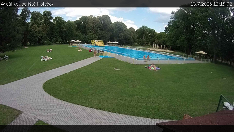 Zámecké koupaliště Holešov - Areál koupaliště Holešov - 13.7.2025 v 13:15 Zámecké koupaliště Holešov - Areál koupaliště Holešov - 13.7.2025 v 13:15
