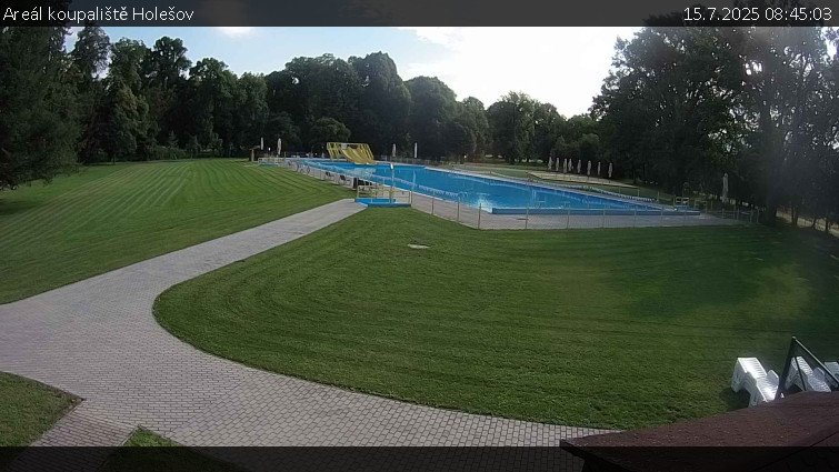 Zámecké koupaliště Holešov - Areál koupaliště Holešov - 15.7.2025 v 08:45 Zámecké koupaliště Holešov - Areál koupaliště Holešov - 15.7.2025 v 08:45