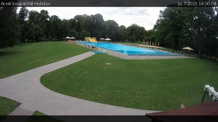 Zámecké koupaliště Holešov - Areál koupaliště Holešov - 16.7.2025 v 14:30 Zámecké koupaliště Holešov - Areál koupaliště Holešov - 16.7.2025 v 14:30