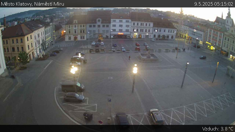 Město Klatovy - Náměstí Míru - 9.5.2025 v 05:15 Město Klatovy - Náměstí Míru - 9.5.2025 v 05:15