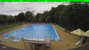 Koupaliště Osíčko - Hlavní bazen - 25.6.2025 v 14:45