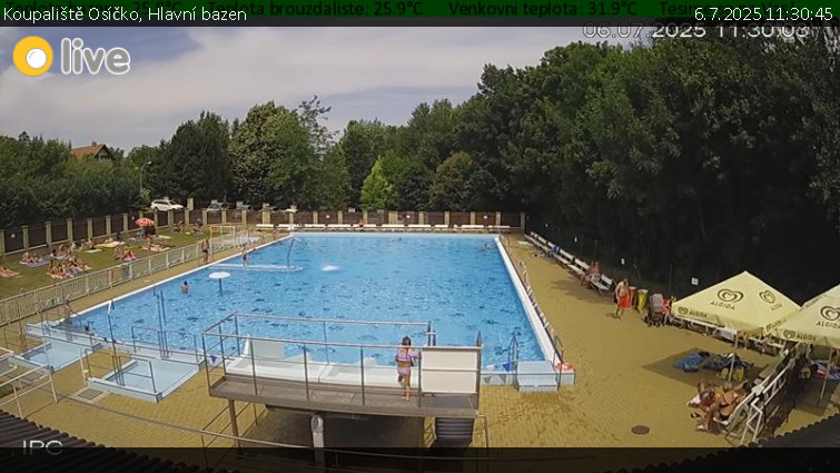 Koupaliště Osíčko - Hlavní bazen - 6.7.2025 v 11:30 Koupaliště Osíčko - Hlavní bazen - 6.7.2025 v 11:30