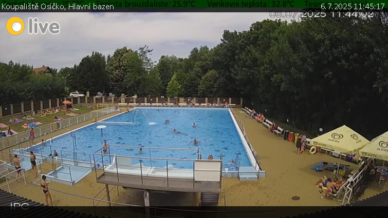 Koupaliště Osíčko - Hlavní bazen - 6.7.2025 v 11:45 Koupaliště Osíčko - Hlavní bazen - 6.7.2025 v 11:45