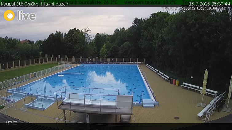 Koupaliště Osíčko - Hlavní bazen - 15.7.2025 v 05:30 Koupaliště Osíčko - Hlavní bazen - 15.7.2025 v 05:30