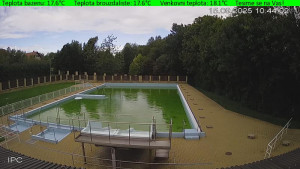 Koupaliště Osíčko - Hlavní bazen - 15.9.2025 v 10:45