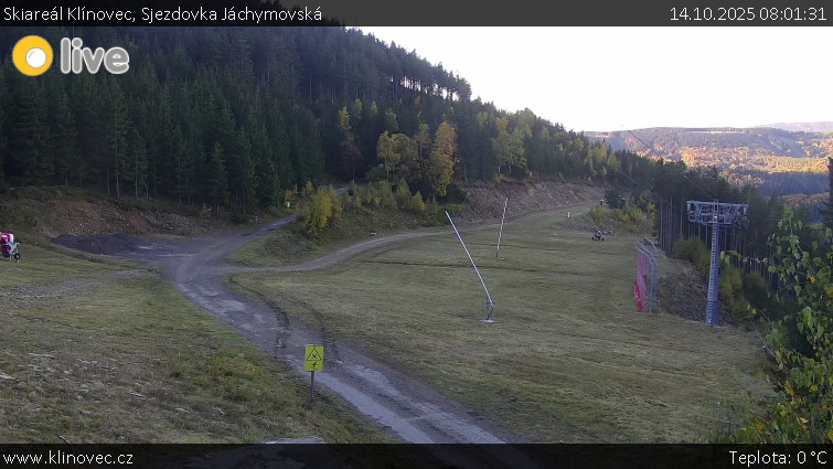 Skiareál Klínovec - Sjezdovka Jáchymovská, lanovka Prima Express - 14.10.2025 v 08:01 Skiareál Klínovec - Sjezdovka Jáchymovská, lanovka Prima Express - 14.10.2025 v 08:01
