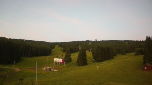 Skiareál Klínovec - Sjezdovka Pařezovka, lanovka CineStar Express - 26.6.2025 v 04:45