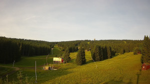 Skiareál Klínovec - Sjezdovka Pařezovka, lanovka CineStar Express - 26.6.2025 v 05:45