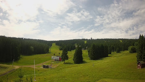 Skiareál Klínovec - Sjezdovka Pařezovka, lanovka CineStar Express - 26.6.2025 v 11:45