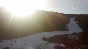 Skiareál Klínovec - Sjezdovka Pařezovka, lanovka CineStar Express - 21.12.2025 v 11:02