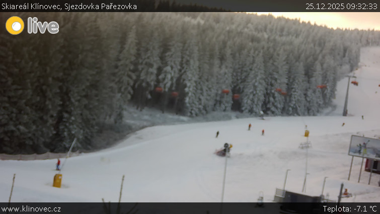 Skiareál Klínovec - Sjezdovka Pařezovka, lanovka CineStar Express - 25.12.2025 v 09:32