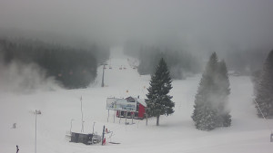 Skiareál Klínovec - Sjezdovka Pařezovka, lanovka CineStar Express - 1.1.2026 v 08:45