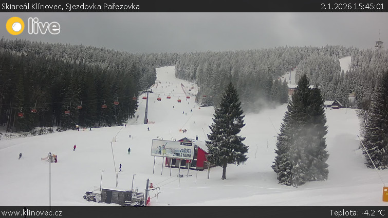 Skiareál Klínovec - Sjezdovka Pařezovka, lanovka CineStar Express - 2.1.2026 v 15:45