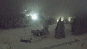 Skiareál Klínovec - Sjezdovka Pařezovka, lanovka CineStar Express - 16.2.2026 v 20:45 Skiareál Klínovec - Sjezdovka Pařezovka, lanovka CineStar Express - 16.2.2026 v 20:45