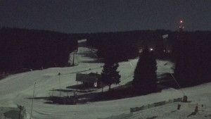 Skiareál Klínovec - Sjezdovka Pařezovka, lanovka CineStar Express - 2.3.2026 v 02:45