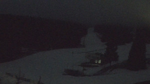 Skiareál Klínovec - Sjezdovka Pařezovka, lanovka CineStar Express - 4.4.2026 v 05:45