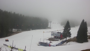 Skiareál Klínovec - Sjezdovka Pařezovka, lanovka CineStar Express - 4.4.2026 v 08:45