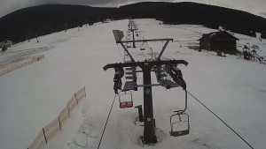 Horské atrakce Ramzová - Dolní část sjezdovky Skiareálu Ramzová - 1.2.2024 v 08:23 Horské atrakce Ramzová - Dolní část sjezdovky Skiareálu Ramzová - 1.2.2024 v 08:23