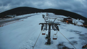 Horské atrakce Ramzová - Dolní část sjezdovky Skiareálu Ramzová - 4.2.2024 v 07:00