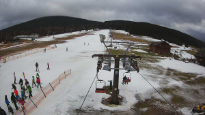 Horské atrakce Ramzová - Dolní část sjezdovky Skiareálu Ramzová - 5.2.2024 v 13:00 Horské atrakce Ramzová - Dolní část sjezdovky Skiareálu Ramzová - 5.2.2024 v 13:00