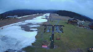 Horské atrakce Ramzová - Dolní část sjezdovky Skiareálu Ramzová - 12.2.2024 v 07:00 Horské atrakce Ramzová - Dolní část sjezdovky Skiareálu Ramzová - 12.2.2024 v 07:00