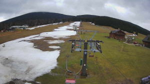 Horské atrakce Ramzová - Dolní část sjezdovky Skiareálu Ramzová - 12.2.2024 v 13:00 Horské atrakce Ramzová - Dolní část sjezdovky Skiareálu Ramzová - 12.2.2024 v 13:00