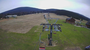 Horské atrakce Ramzová - Dolní část sjezdovky Skiareálu Ramzová - 1.3.2024 v 14:00 Horské atrakce Ramzová - Dolní část sjezdovky Skiareálu Ramzová - 1.3.2024 v 14:00