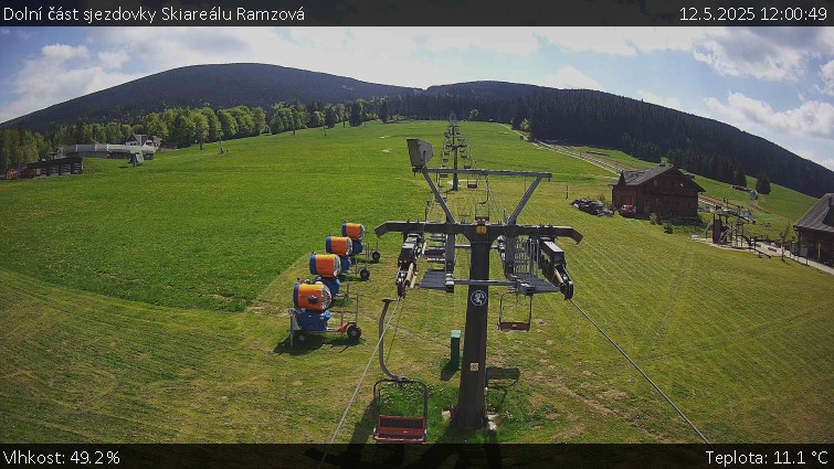 Skiarena R3 Ramzová - Dolní část sjezdovky Skiareálu Ramzová - 12.5.2025 v 12:00 Skiarena R3 Ramzová - Dolní část sjezdovky Skiareálu Ramzová - 12.5.2025 v 12:00