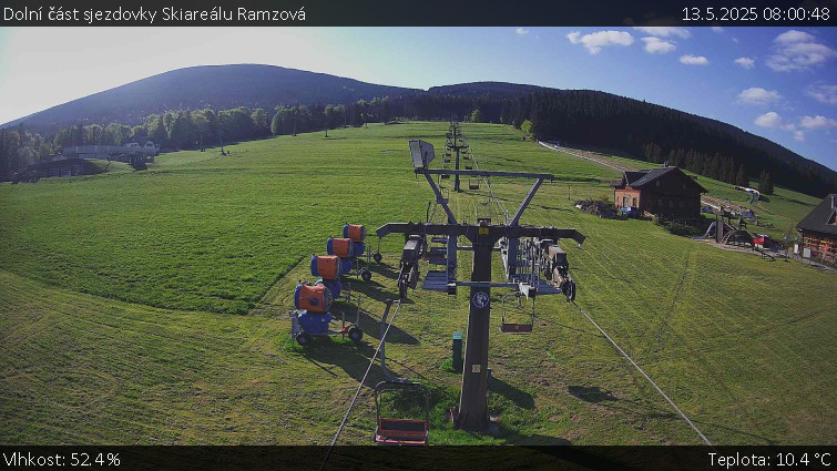 Skiarena R3 Ramzová - Dolní část sjezdovky Skiareálu Ramzová - 13.5.2025 v 08:00 Skiarena R3 Ramzová - Dolní část sjezdovky Skiareálu Ramzová - 13.5.2025 v 08:00