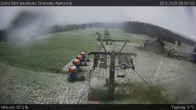 Skiarena R3 Ramzová - Dolní část sjezdovky Skiareálu Ramzová - 15.5.2025 v 09:00 Skiarena R3 Ramzová - Dolní část sjezdovky Skiareálu Ramzová - 15.5.2025 v 09:00