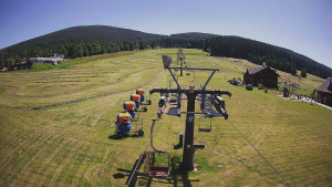 Skiarena R3 Ramzová - Dolní část sjezdovky Skiareálu Ramzová - 14.6.2025 v 13:00